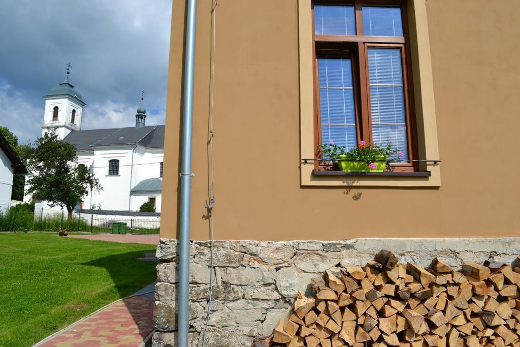Pension Stara Skola Vysoke Zibridovice Bagian luar foto